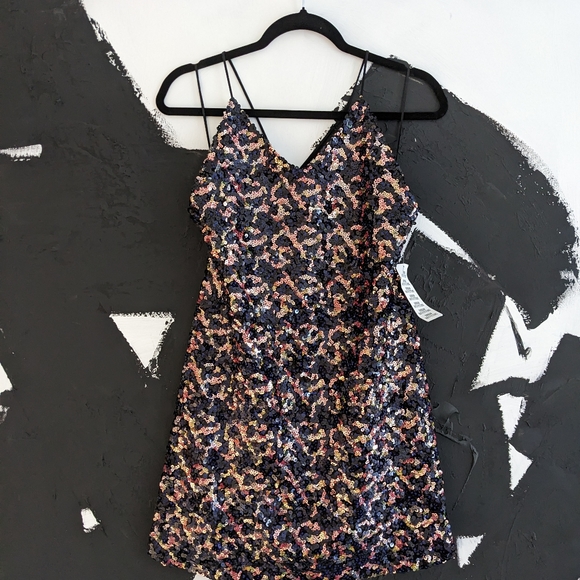 Urban Outfitters Dresses & Skirts - Urban Outfitters confetti sequin dress!